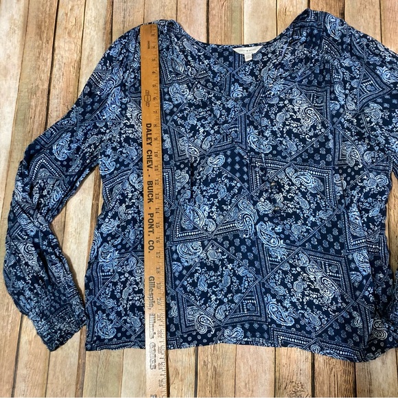 Lucky Brand Women’s Top Size Lg Blue White With Paisley Long Sleeves Boho V-Neck - Picture 2 of 11